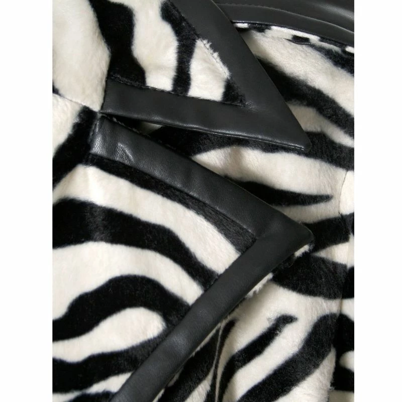 Outlet ✔️ Maxine Monochrome 🧥 Coat By Aggi 🔥 11 Outlet ✔️ Maxine Monochrome 🧥 Coat By Aggi 🔥 - Image 9